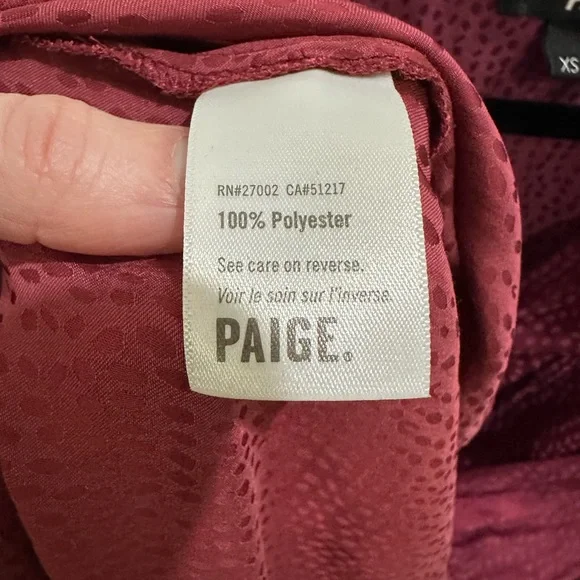 PAIGE Above the knee v neck dress - Picture 9 of 9